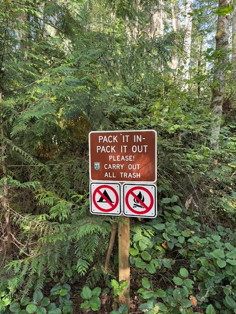 Pack it in-pack it out sign